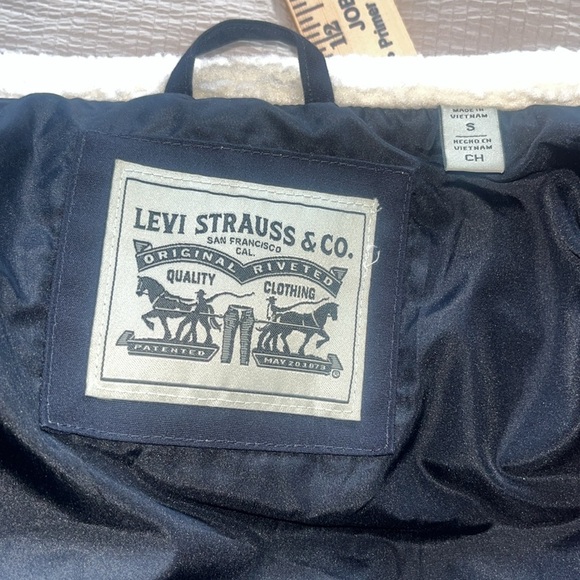 Levi's Men's Woodsman Sherpa Collar Puffer Jacket Small - Picture 4 of 8